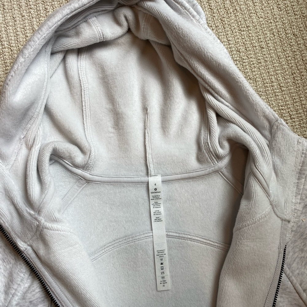 Lululemon jacket - Picture 3 of 3